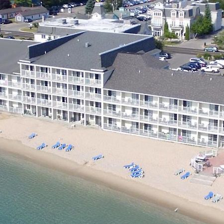 Hamilton Inn Select Beachfront Mackinaw City Exterior photo